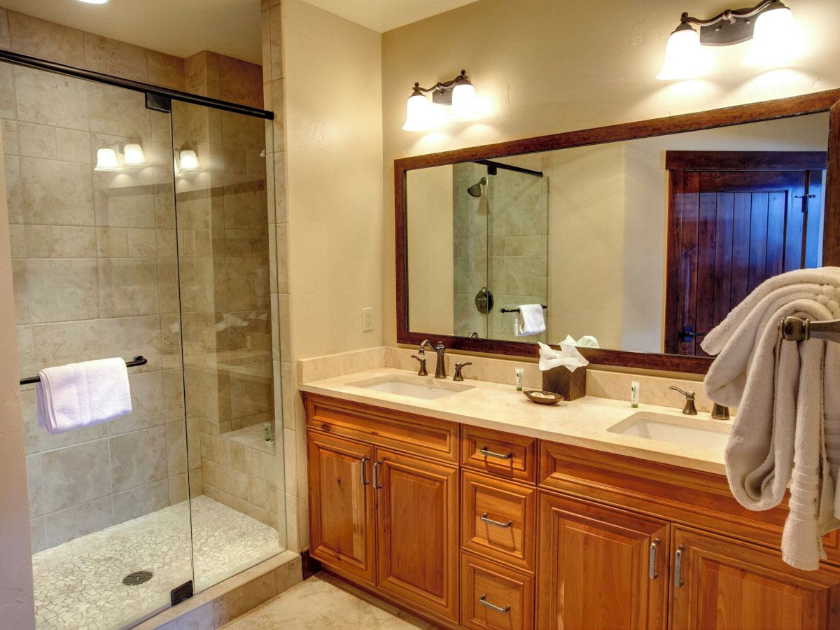 Crystal Peak Lodge