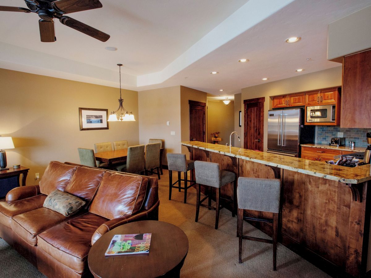 Crystal Peak Lodge