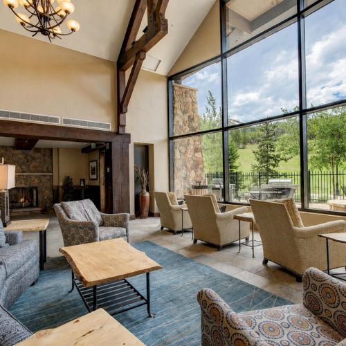 Crystal Peak Lodge